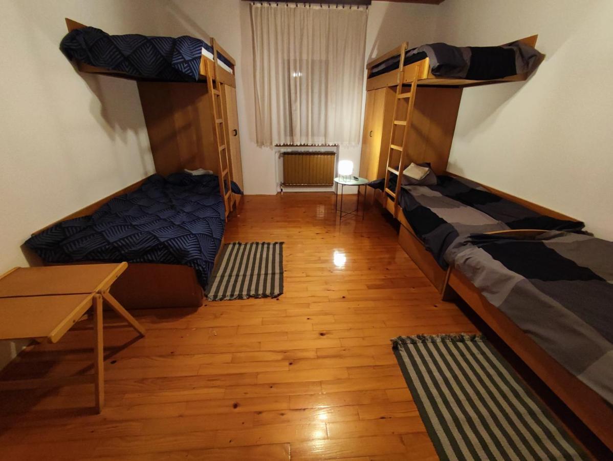 Family Hostel Pivka Extérieur photo