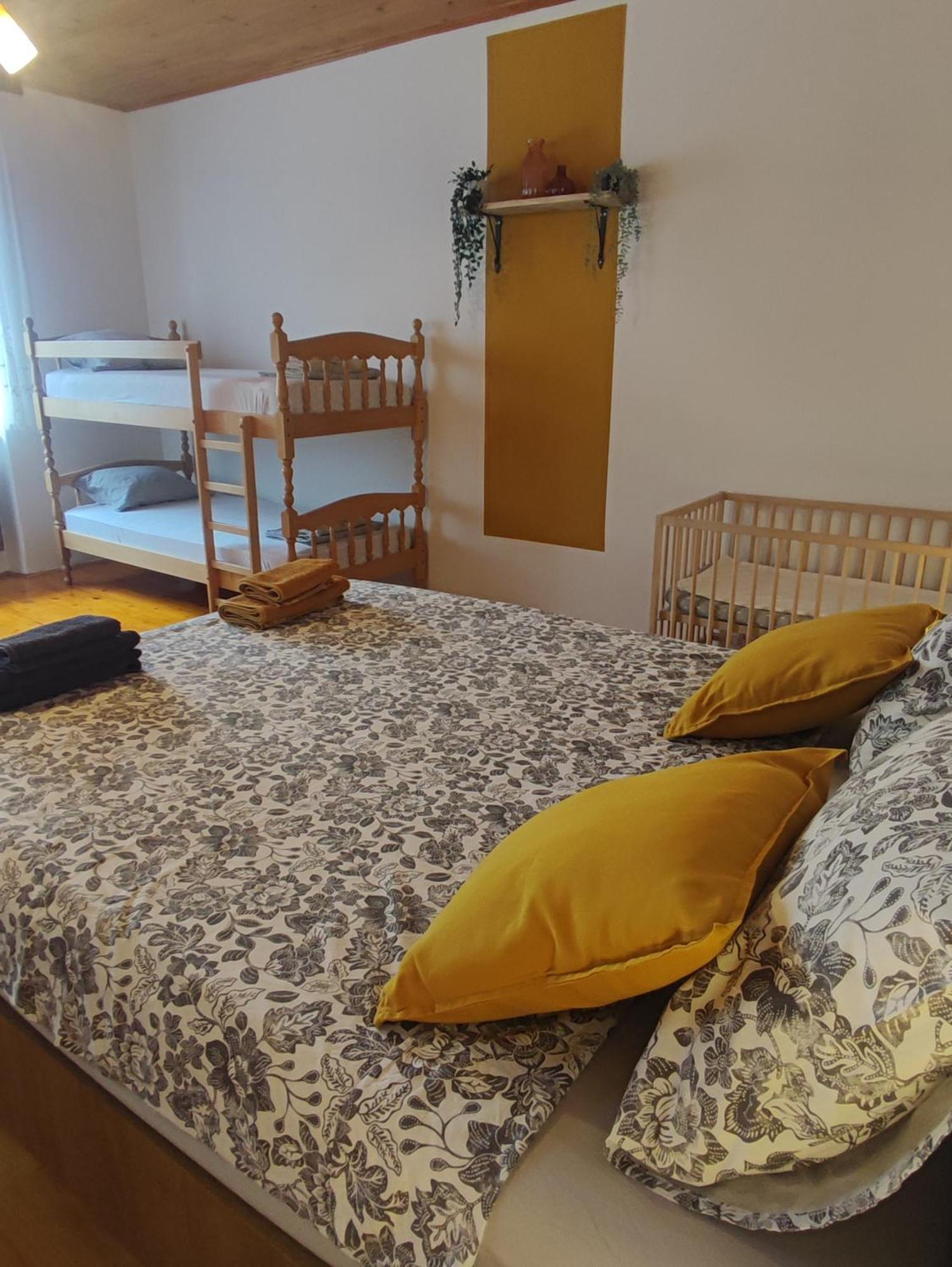 Family Hostel Pivka Extérieur photo
