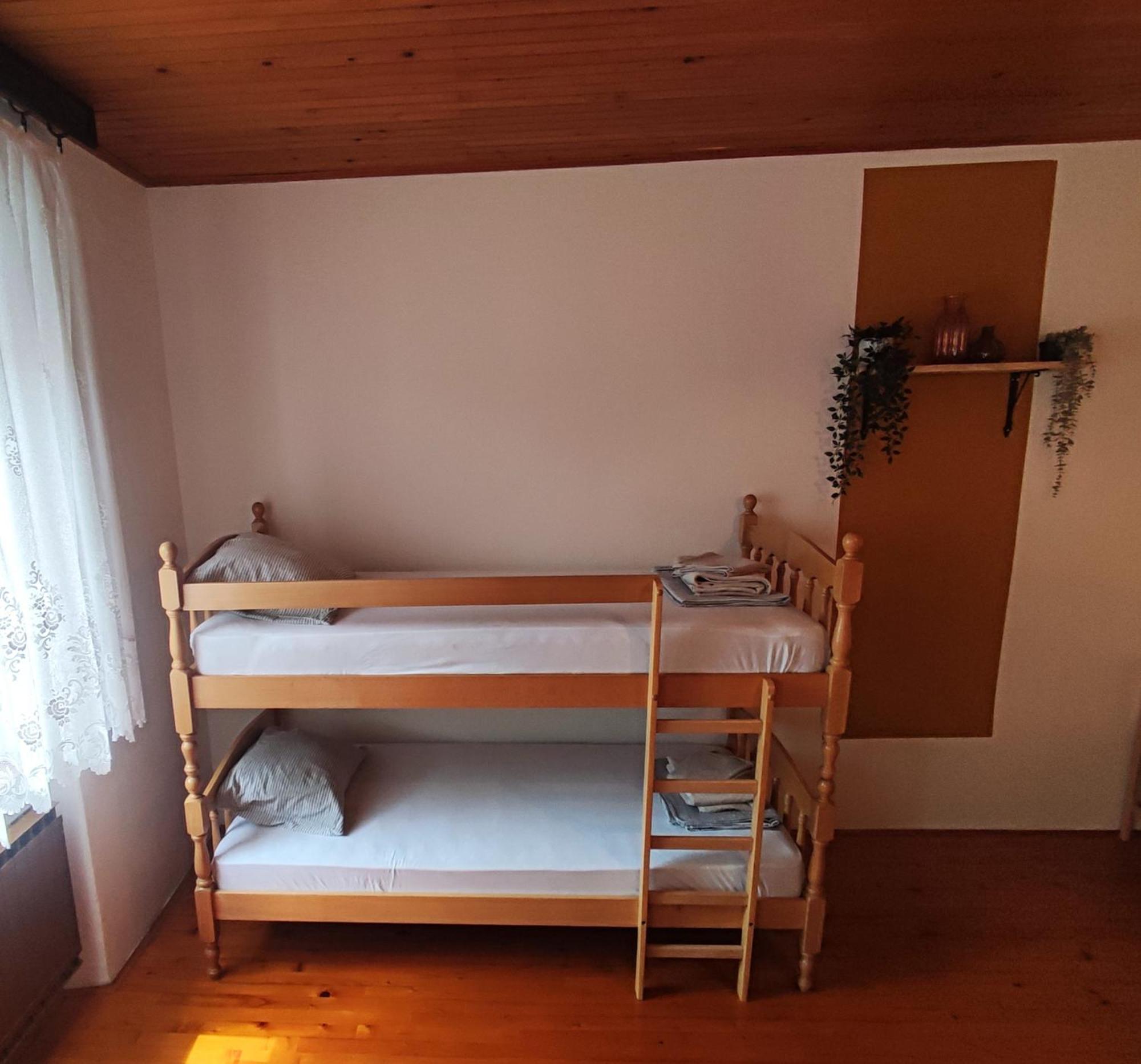 Family Hostel Pivka Extérieur photo